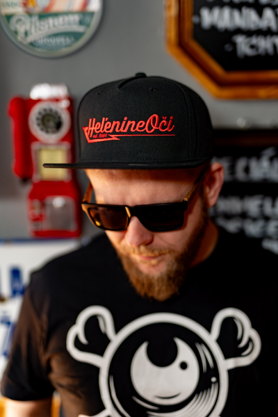 Šiltovka retro black